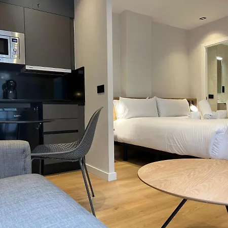 Apartament Laforja *